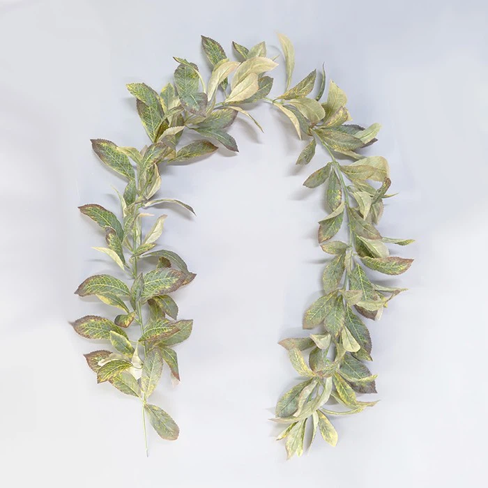 Artificial garland for arrangement